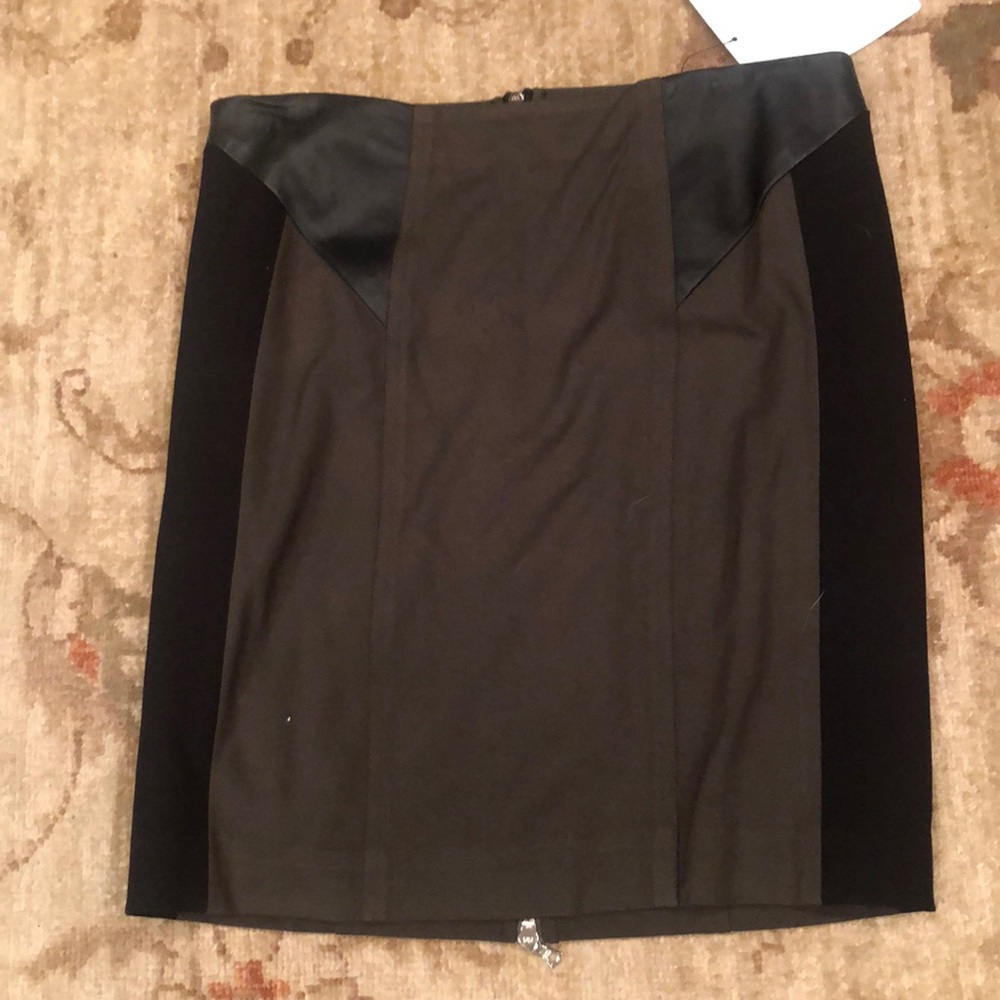 Wool and leather pencil skirt. Size 8